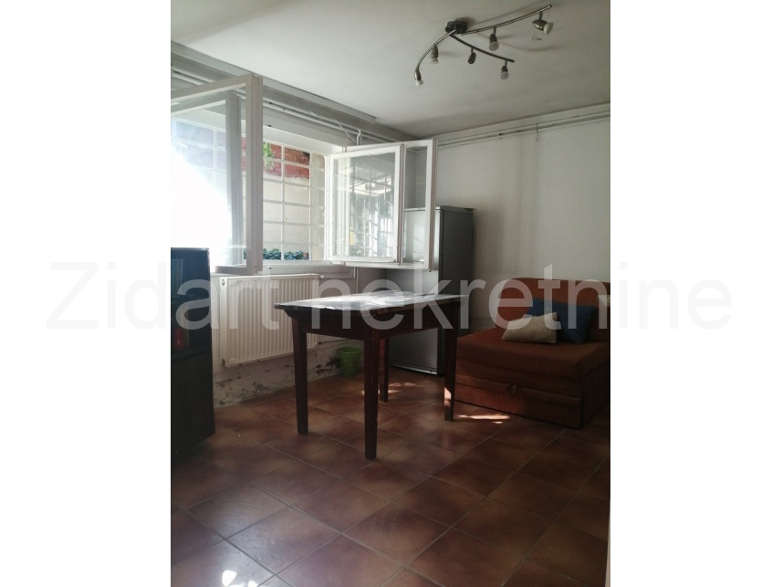 Будинок, 1313 м², 95 000$ — FAKTOR